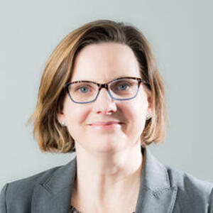 Headshot of MIT Sloan Professor Erin L. Kelly